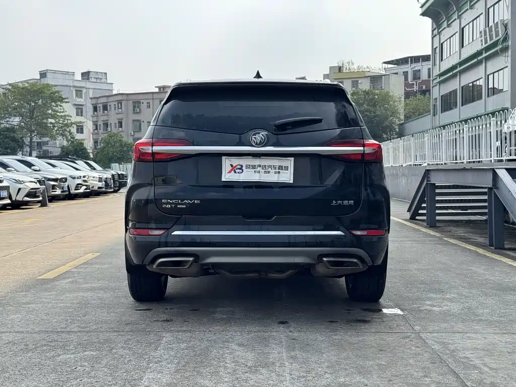 Buick Enclave — миниатюра 8