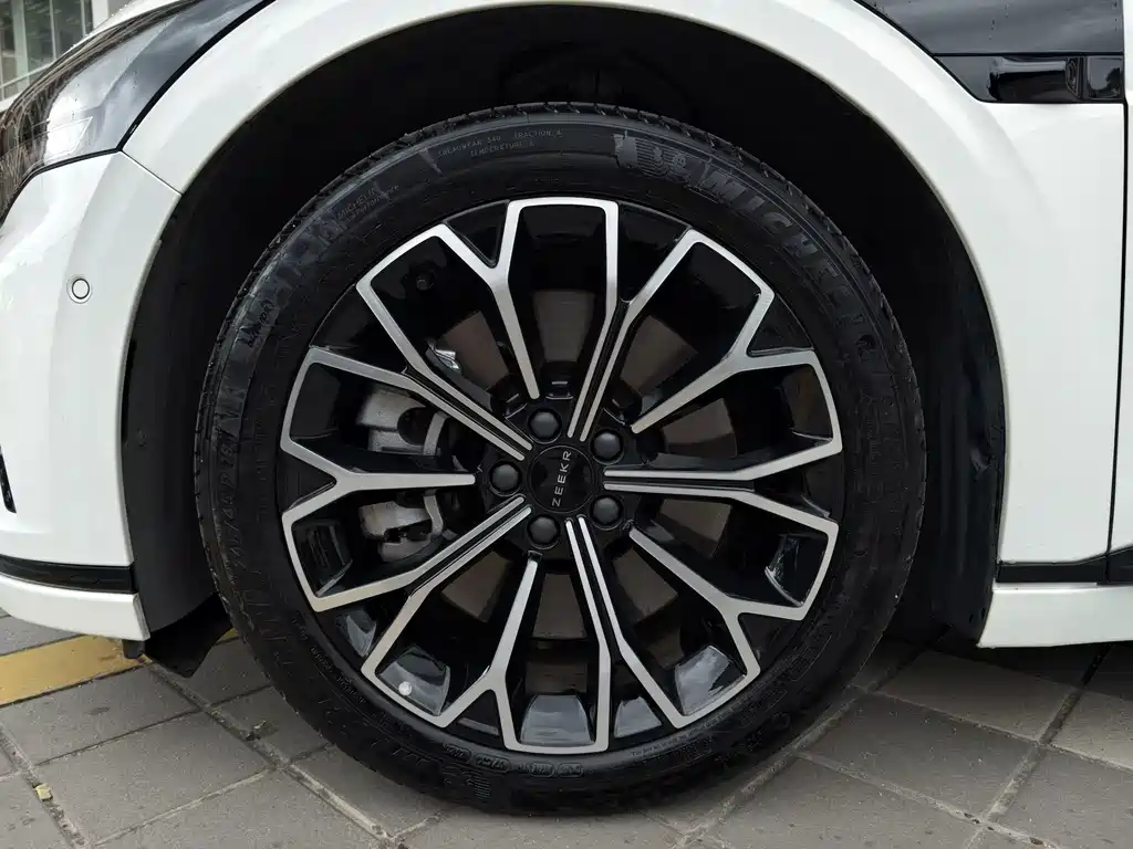 Zeekr Крайний Криптон 007 GT — миниатюра 4