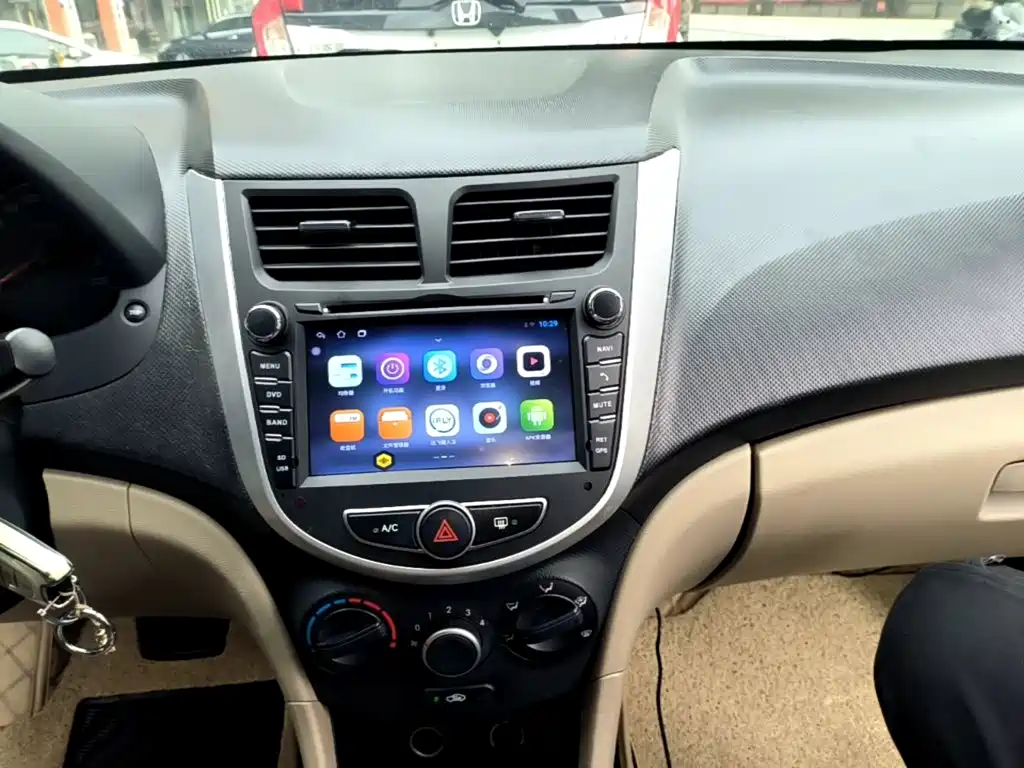 Hyundai Verna — миниатюра 13