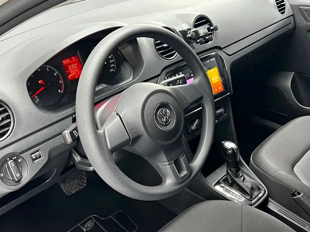 Volkswagen Jetta — миниатюра 14