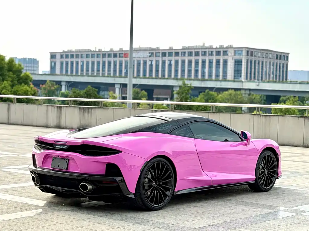 McLaren GT — миниатюра 5