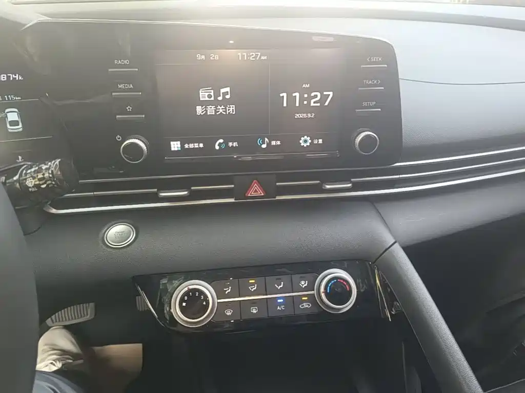 Hyundai Elantra — миниатюра 13