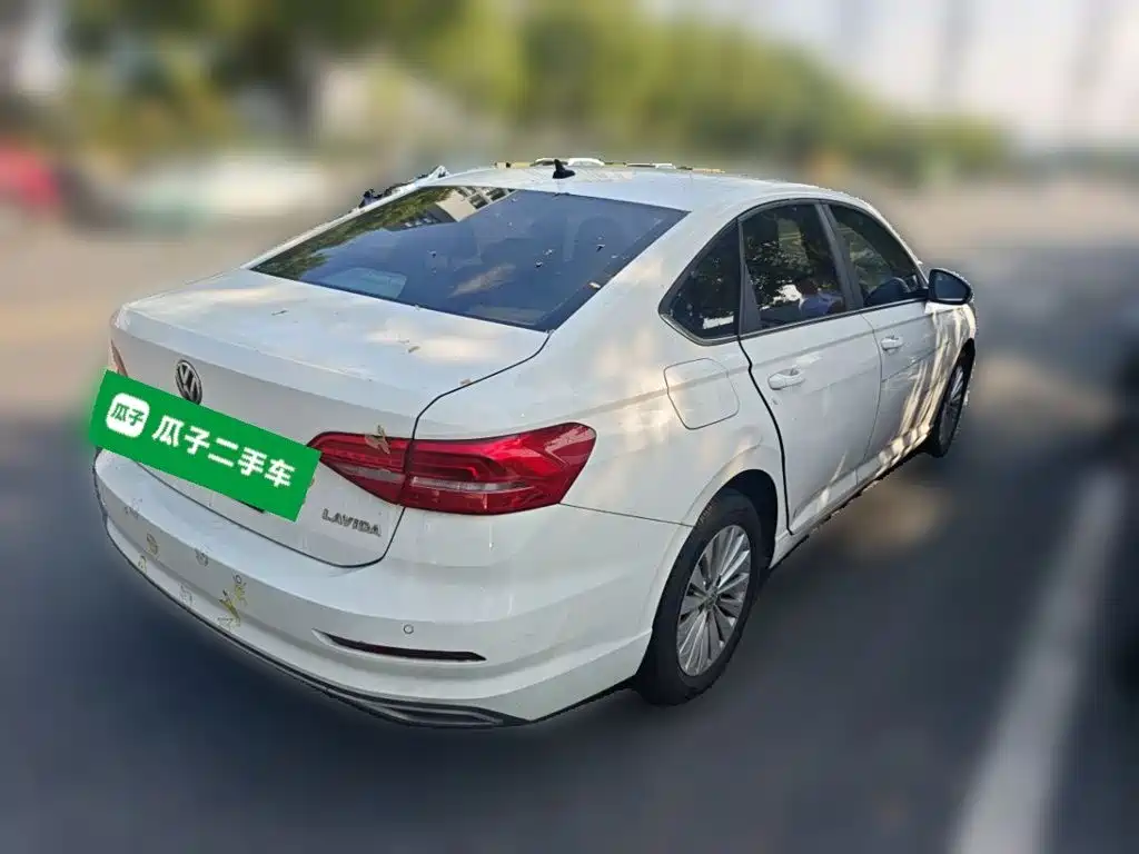 Volkswagen Lavida — миниатюра 4
