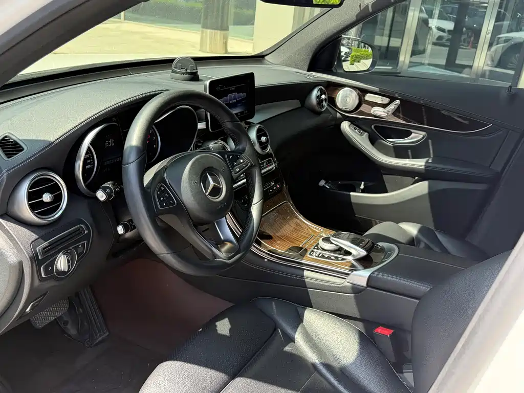 Mercedes-Benz GLC — миниатюра 4