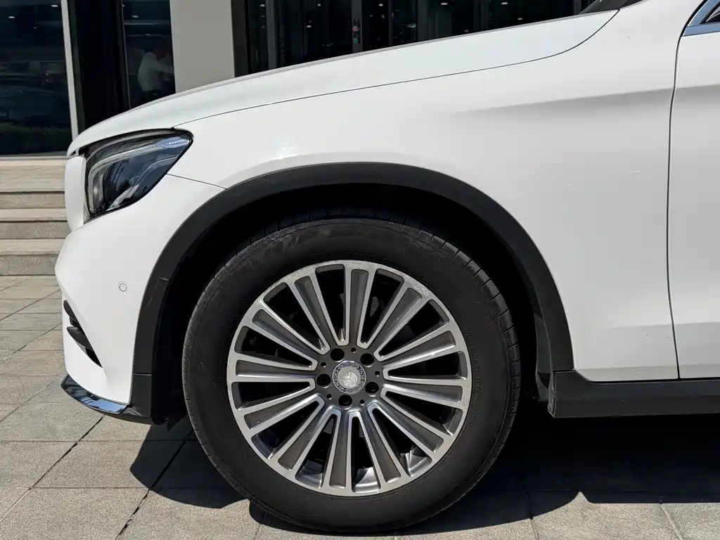 Mercedes-Benz GLC — миниатюра 12