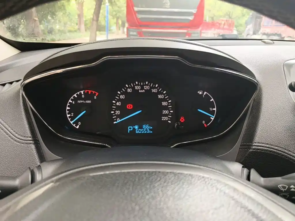 Ford Escort — миниатюра 12
