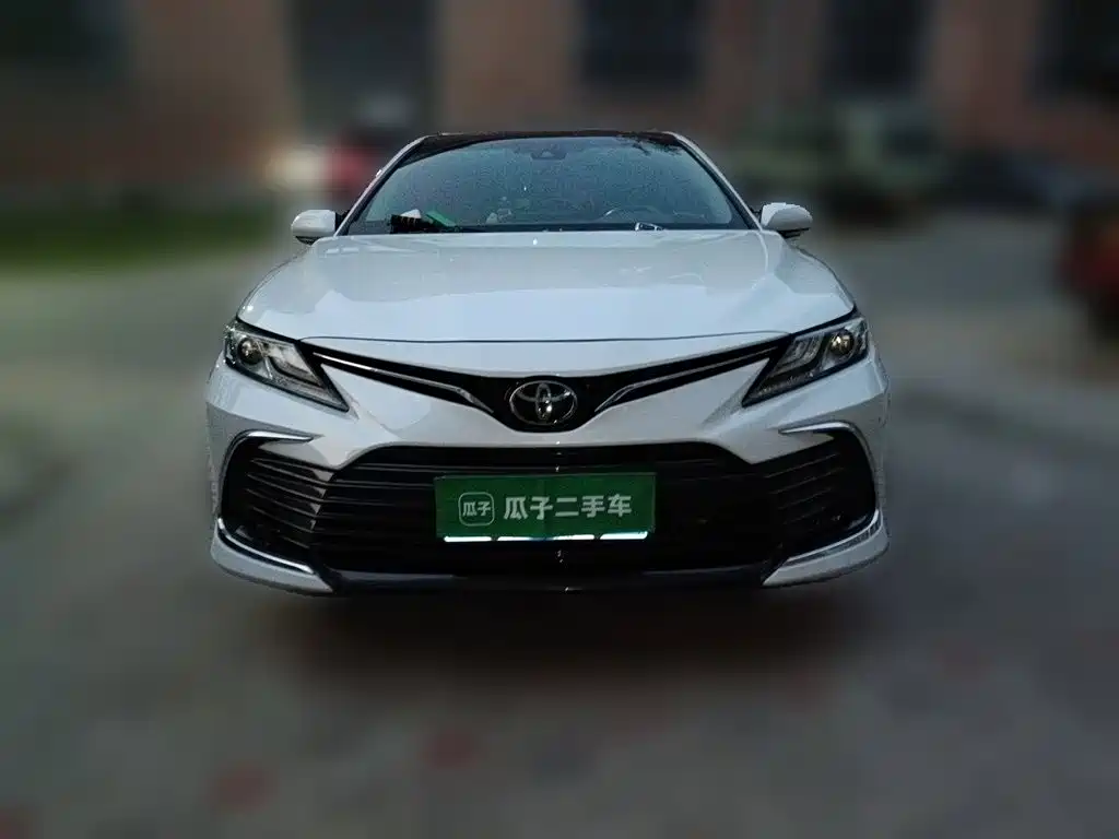 Toyota Camry — миниатюра 2