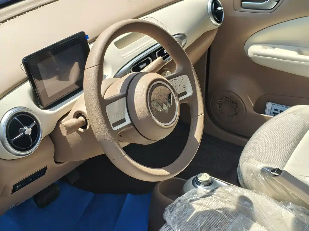 Wuling MINIEV — миниатюра 9