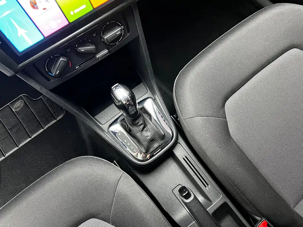 Volkswagen Jetta — миниатюра 15
