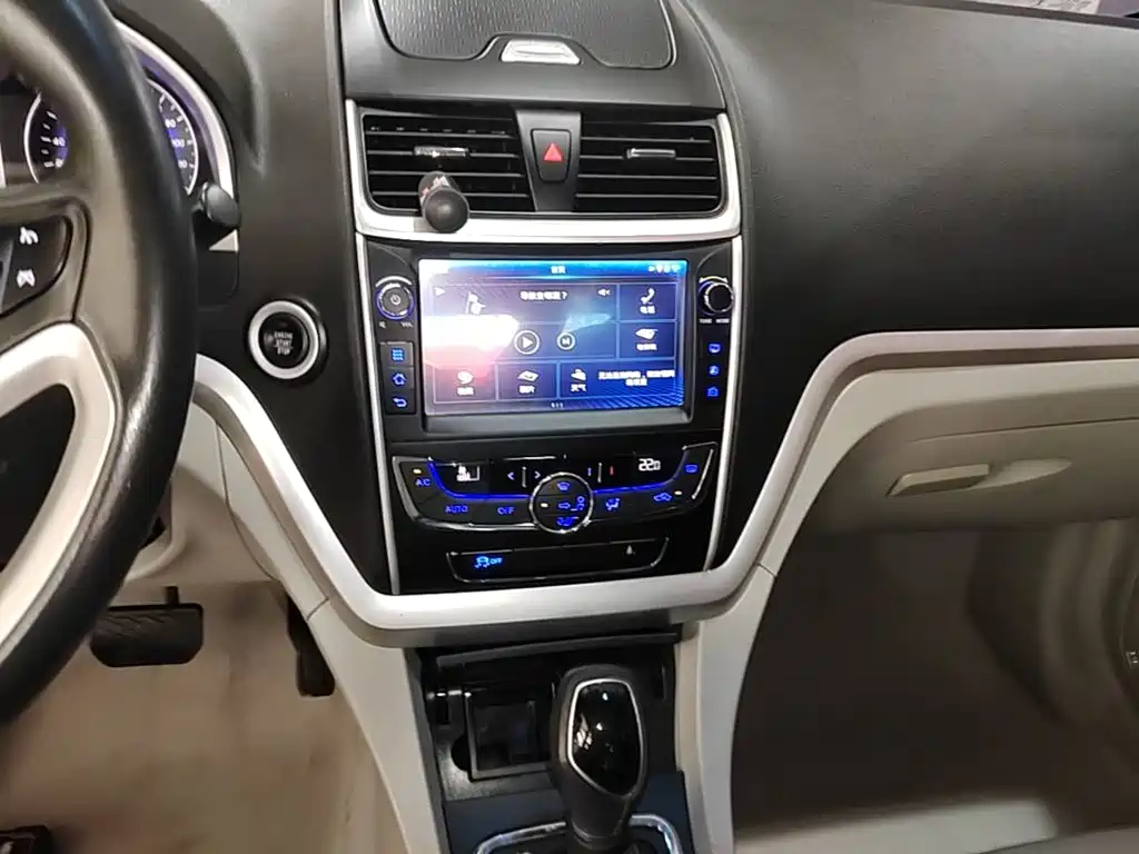 Geely Emgrand — миниатюра 13