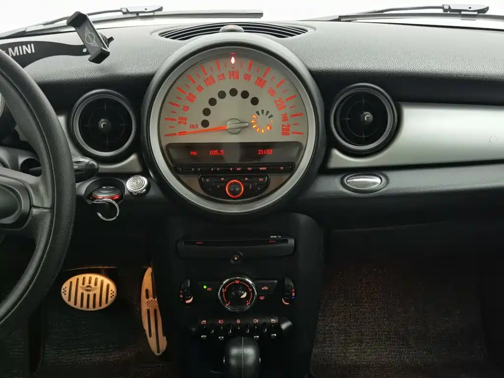MINI Mini Clubman — миниатюра 12