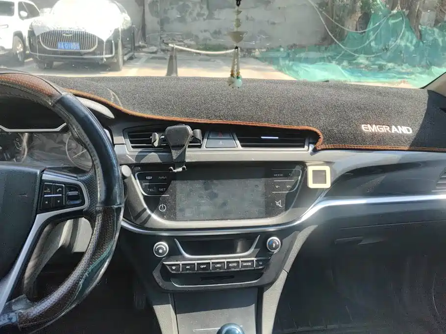 Geely Emgrand — миниатюра 13