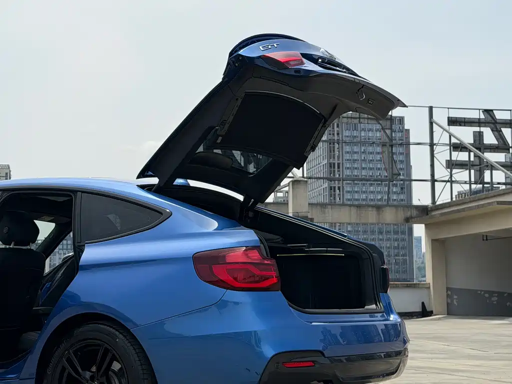 BMW 3 Series GT 3 GT 2020 320i M Sport