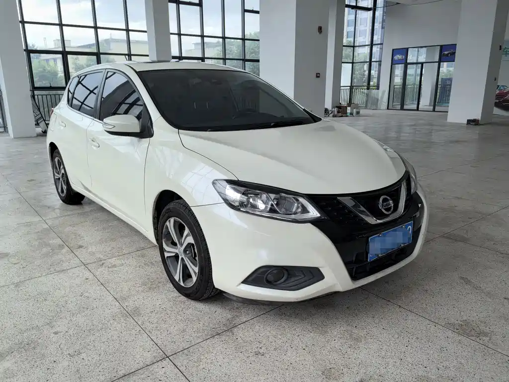 Nissan Tiida — миниатюра 2