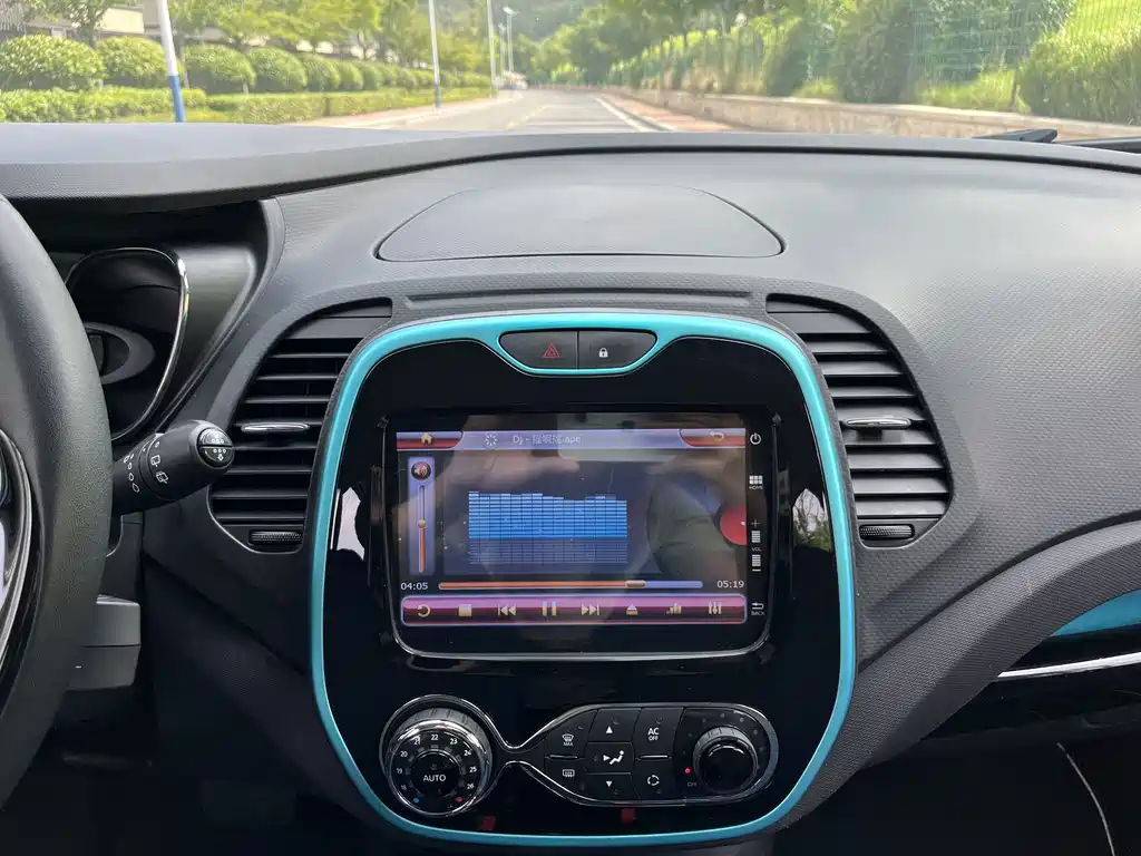 Renault Captur — миниатюра 13
