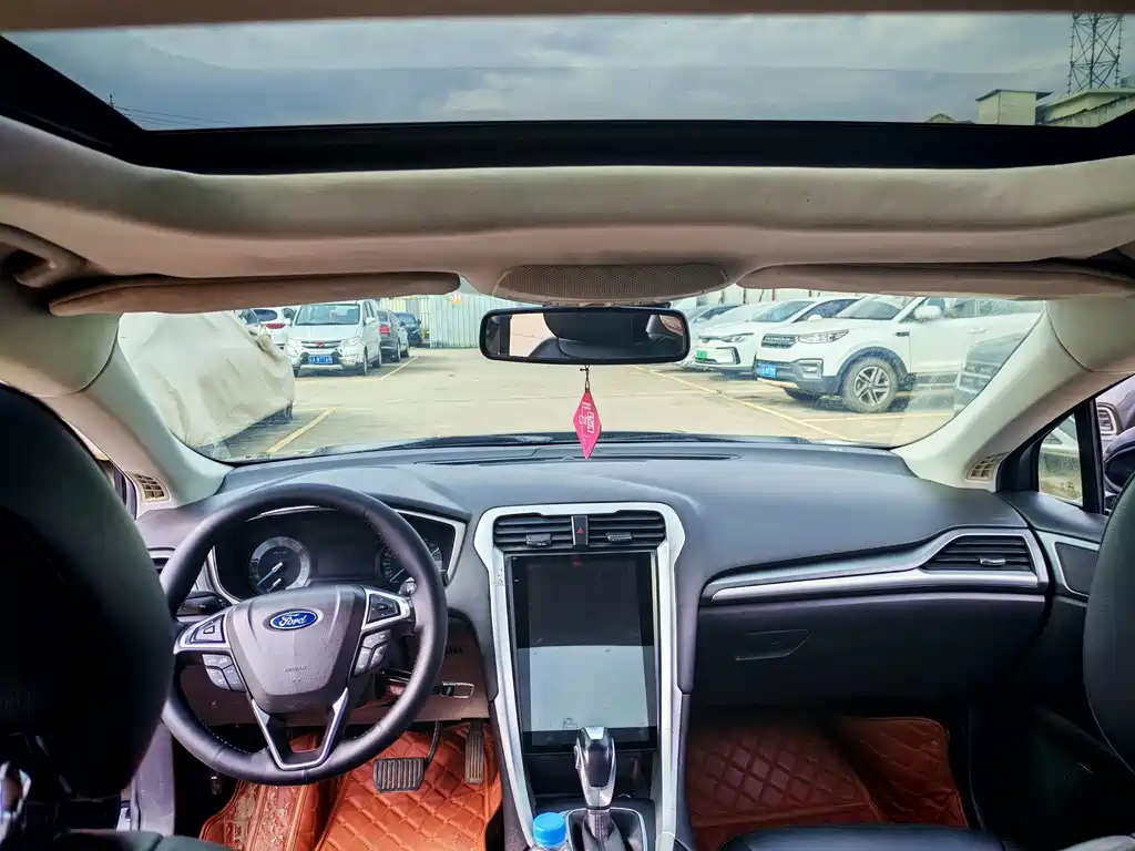 Ford Mondeo — миниатюра 8