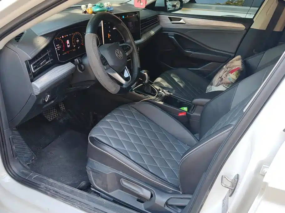 Volkswagen Sagitar — миниатюра 9