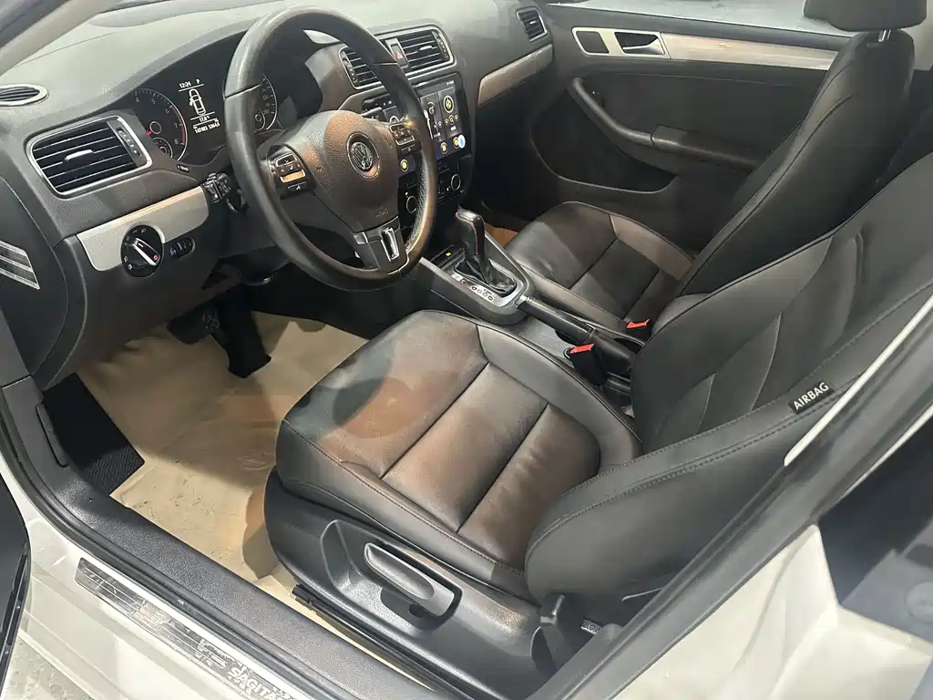 Volkswagen Sagitar — миниатюра 8
