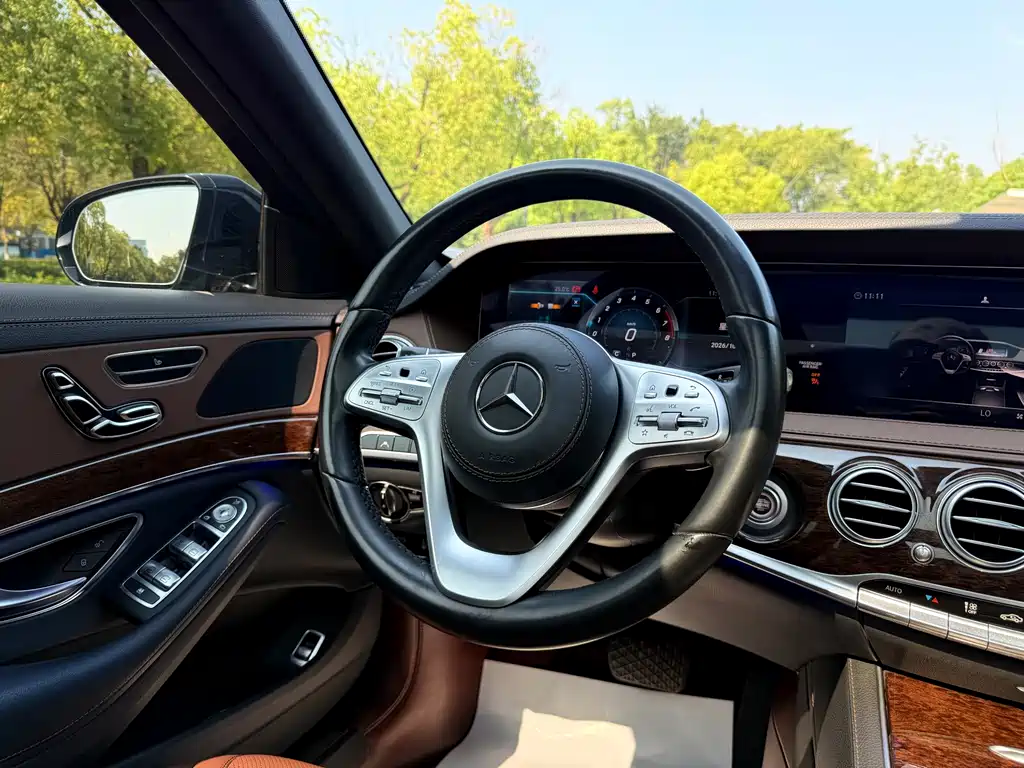 Mercedes-Benz S-Class — миниатюра 16