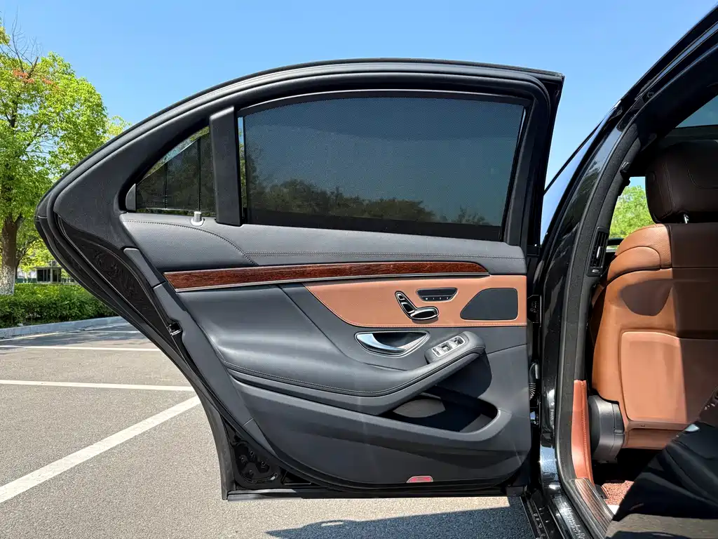 Mercedes-Benz S-Class — миниатюра 23