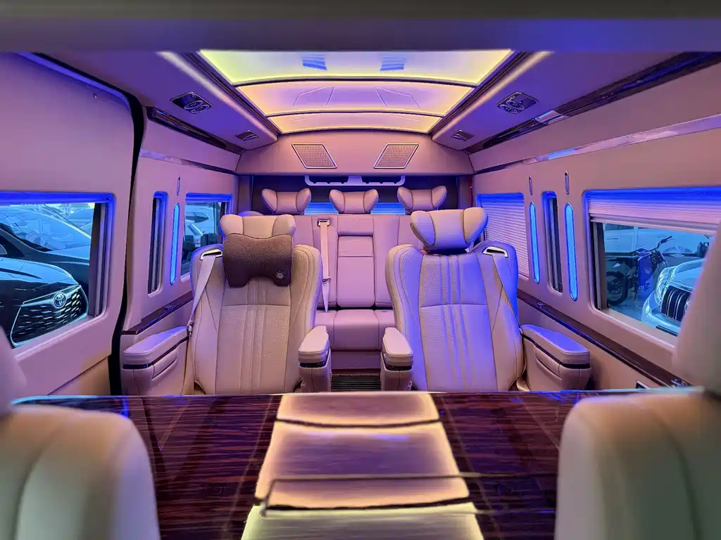 Toyota Hiace — миниатюра 7