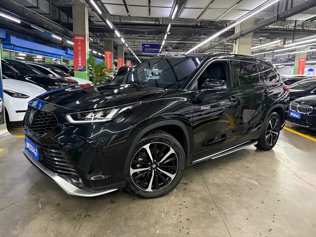 Toyota Crown Kluger