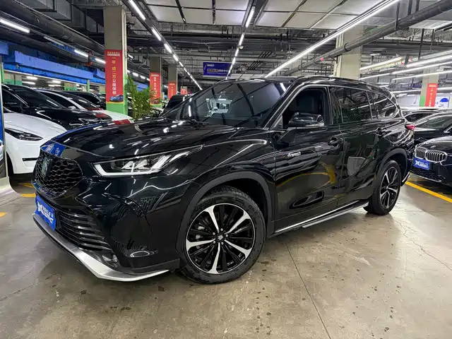 Toyota Crown Kluger