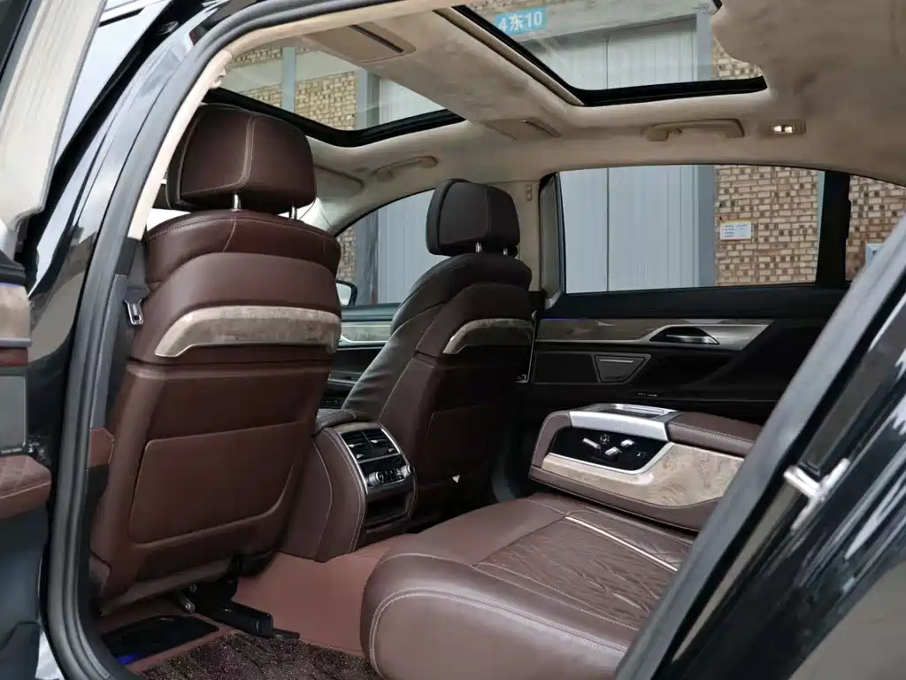 BMW 7 Series 7 2019 740Li Lead Luxury