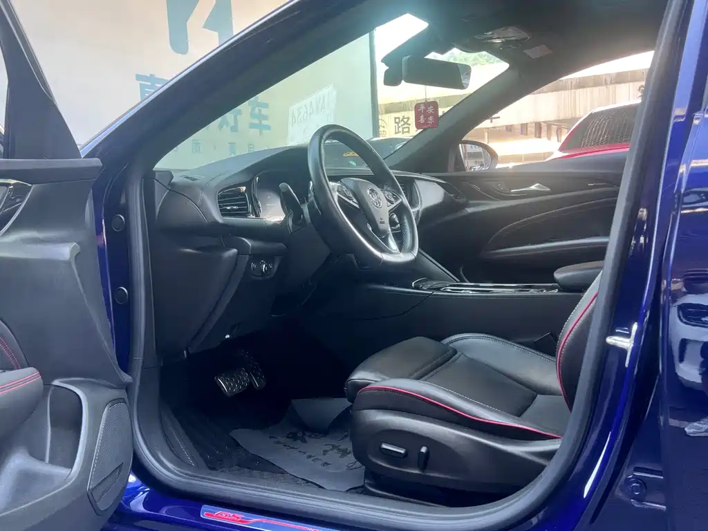 Buick Regal — миниатюра 7