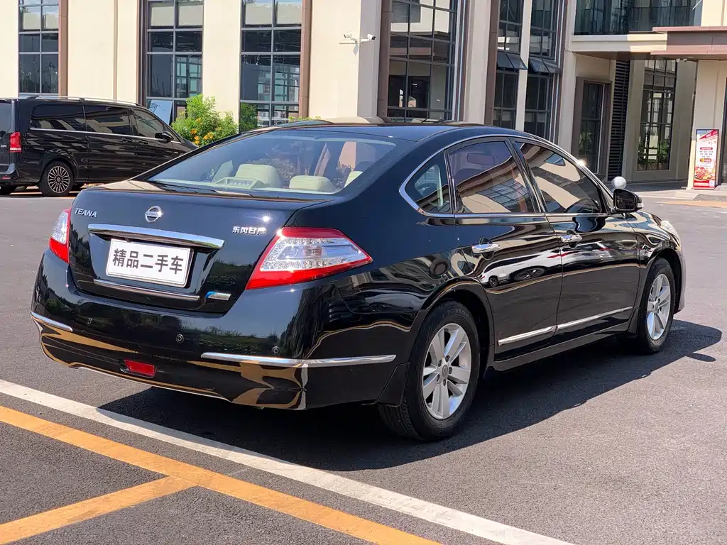 Nissan Teana — миниатюра 5