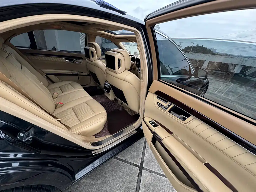 Mercedes-Benz S-Class — миниатюра 11