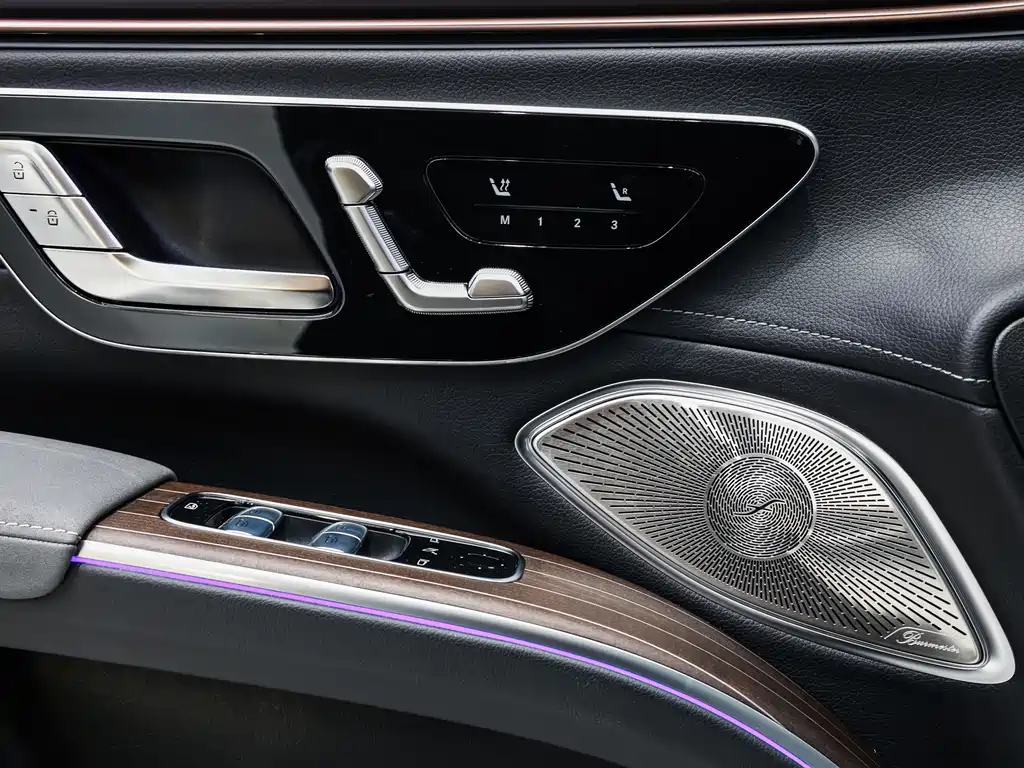 Mercedes-Benz EQS — миниатюра 15
