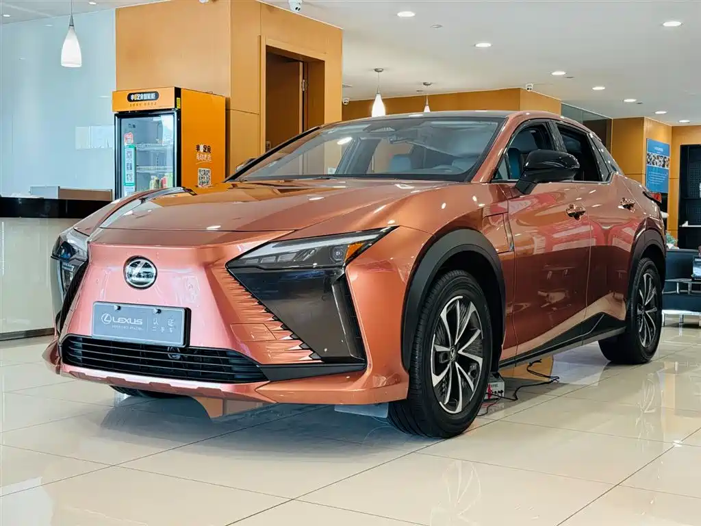 Lexus RZ