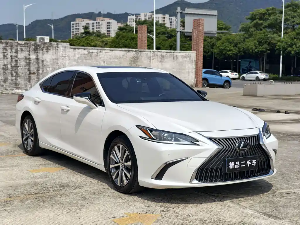 Lexus ES — фотографии объявления, Фото 4