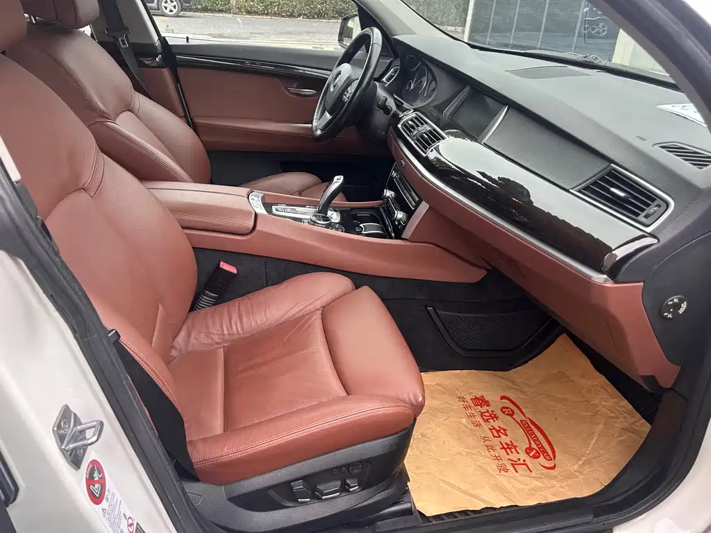 BMW 5 Series GT — миниатюра 8