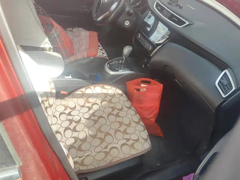 Nissan Qashqai — миниатюра 8