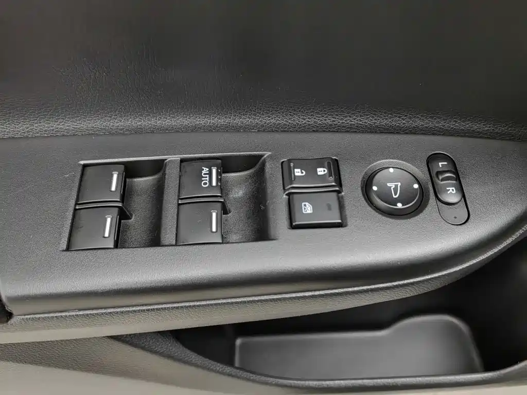 Honda Accord — миниатюра 9