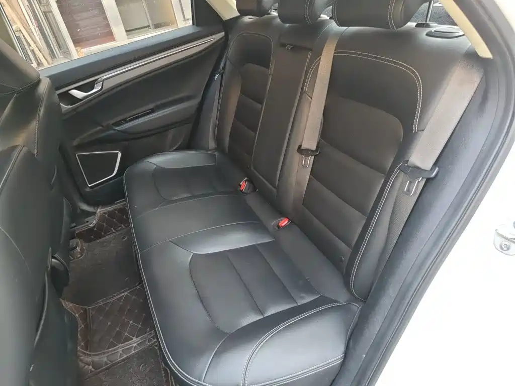 Geely Emgrand GL — миниатюра 13