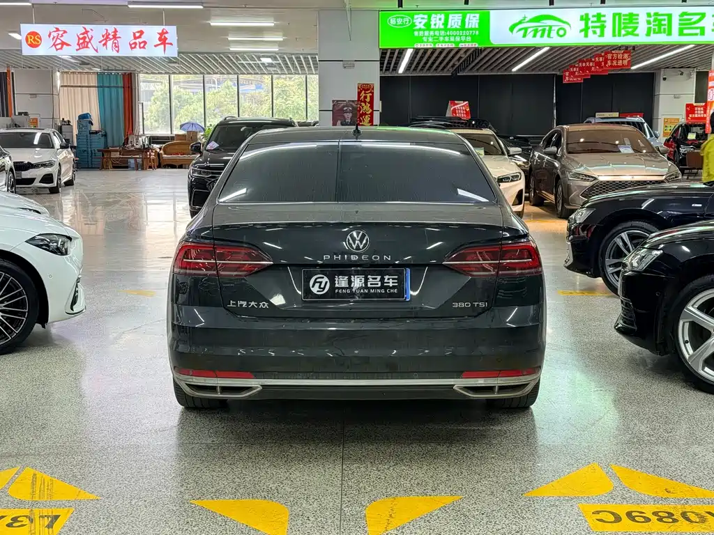 Volkswagen Phideon — миниатюра 9