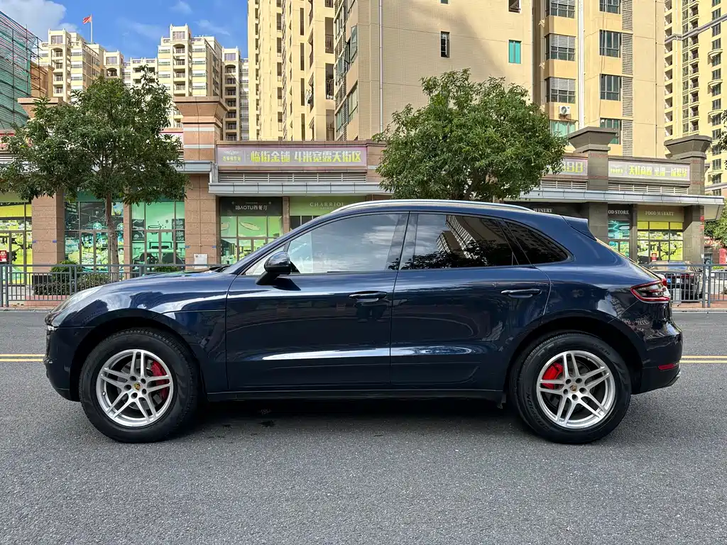 Porsche Macan — миниатюра 4