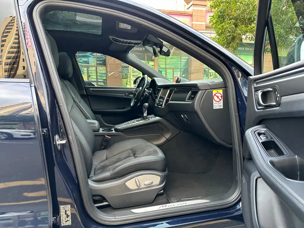 Porsche Macan — миниатюра 13