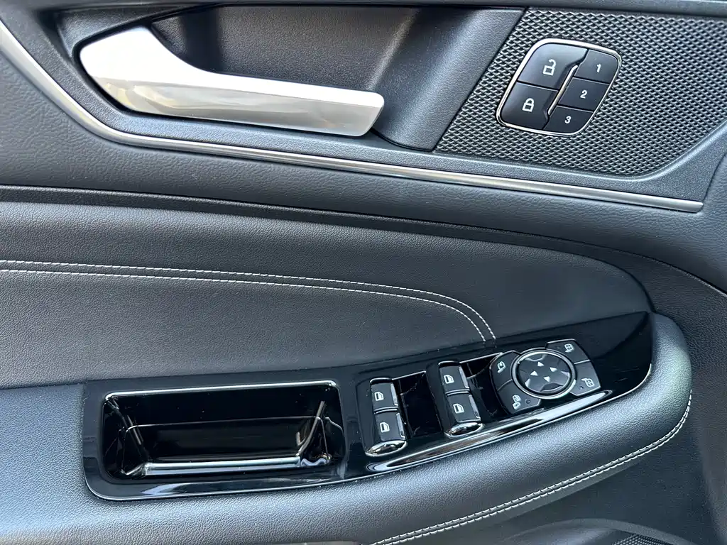 Ford Edge — миниатюра 26