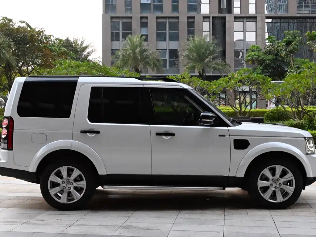 Land Rover Discovery — миниатюра 6