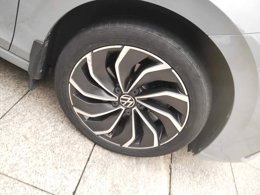 Volkswagen Golf 1.4 л 2022 г. Серебристо-серый, пробег 43600 км