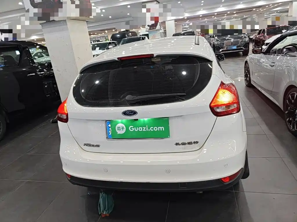 Ford Focus — миниатюра 6