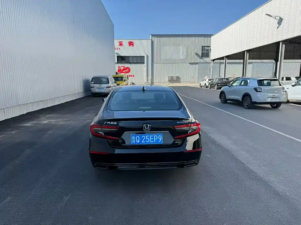 Honda Accord — миниатюра 8