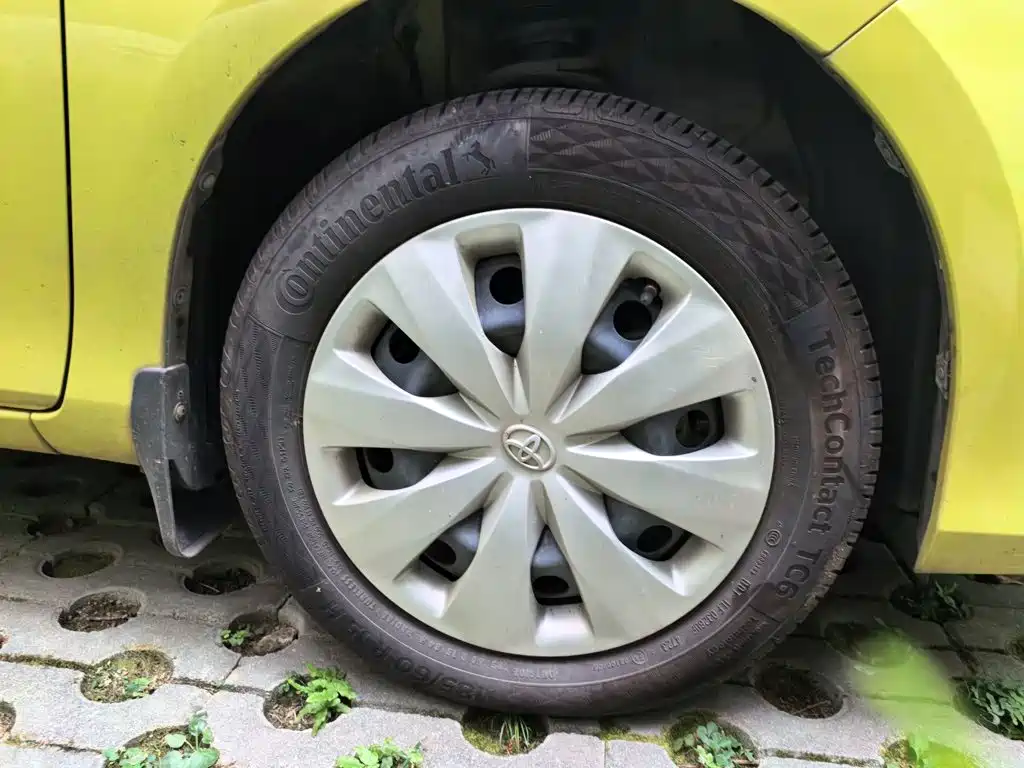 Toyota Yaris L — миниатюра 8