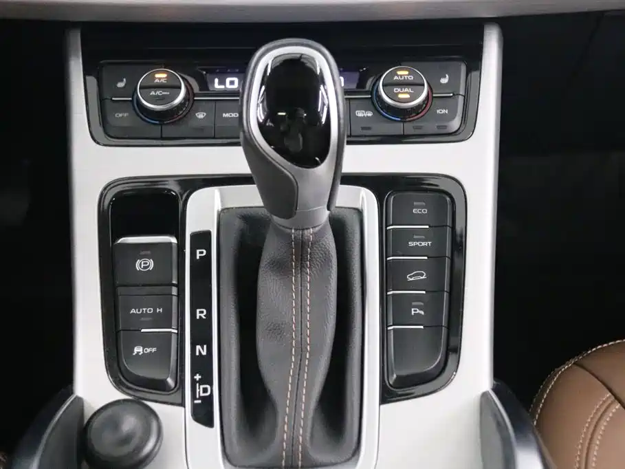 Geely Boyue — миниатюра 10