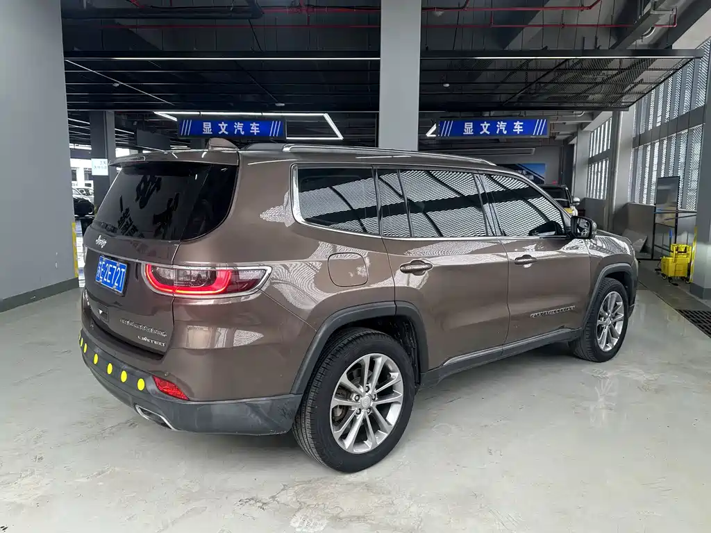 Jeep Grand Commander — миниатюра 4