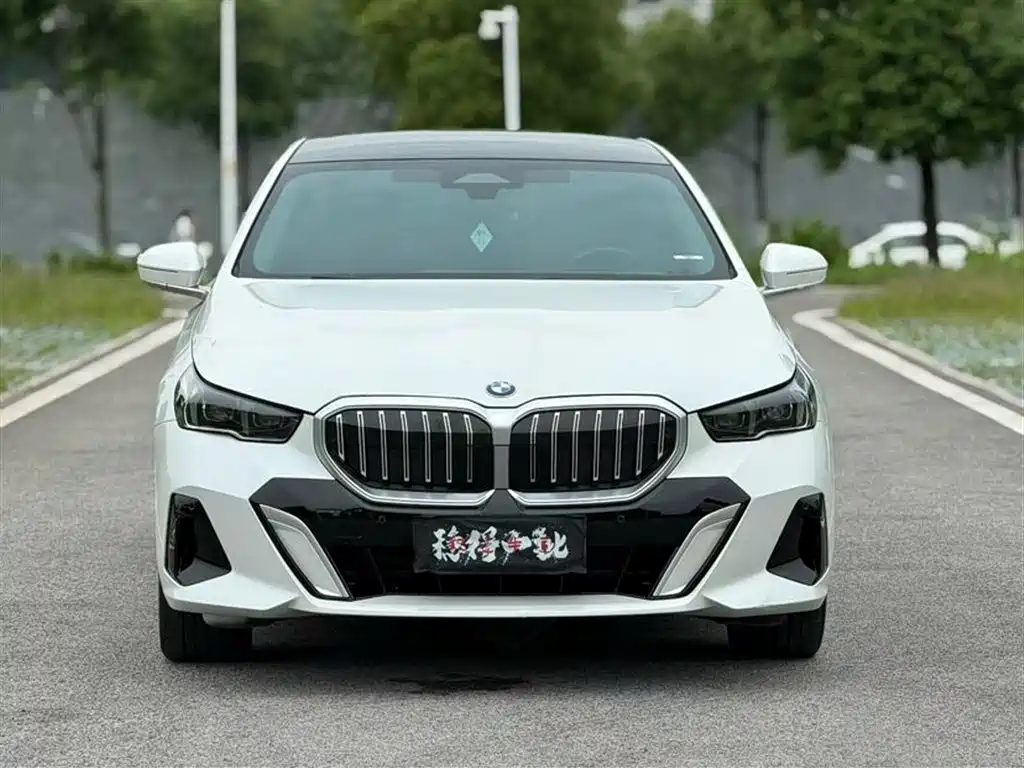 BMW 5 Series 2024